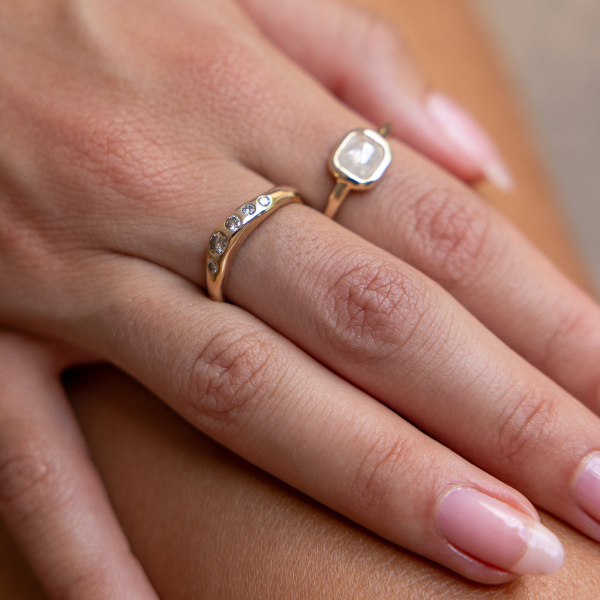 Eros Champagne Diamond Band | Gold