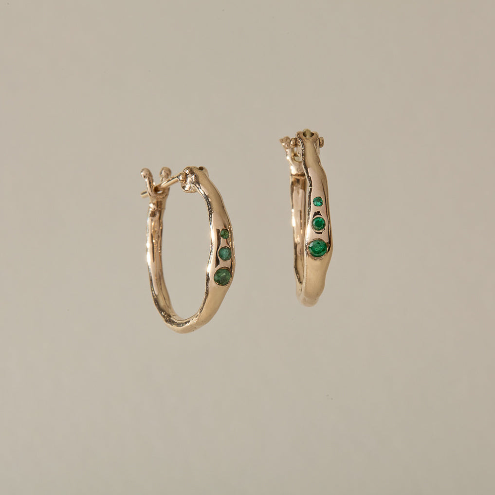 Vida Emerald Hoops | Gold