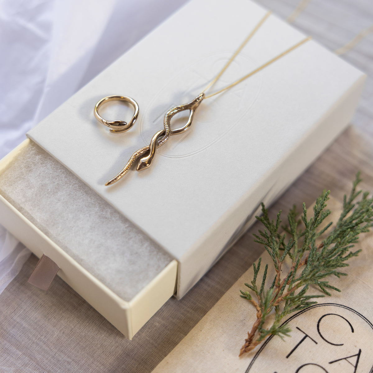 The Serpent Gift Set | Bronze