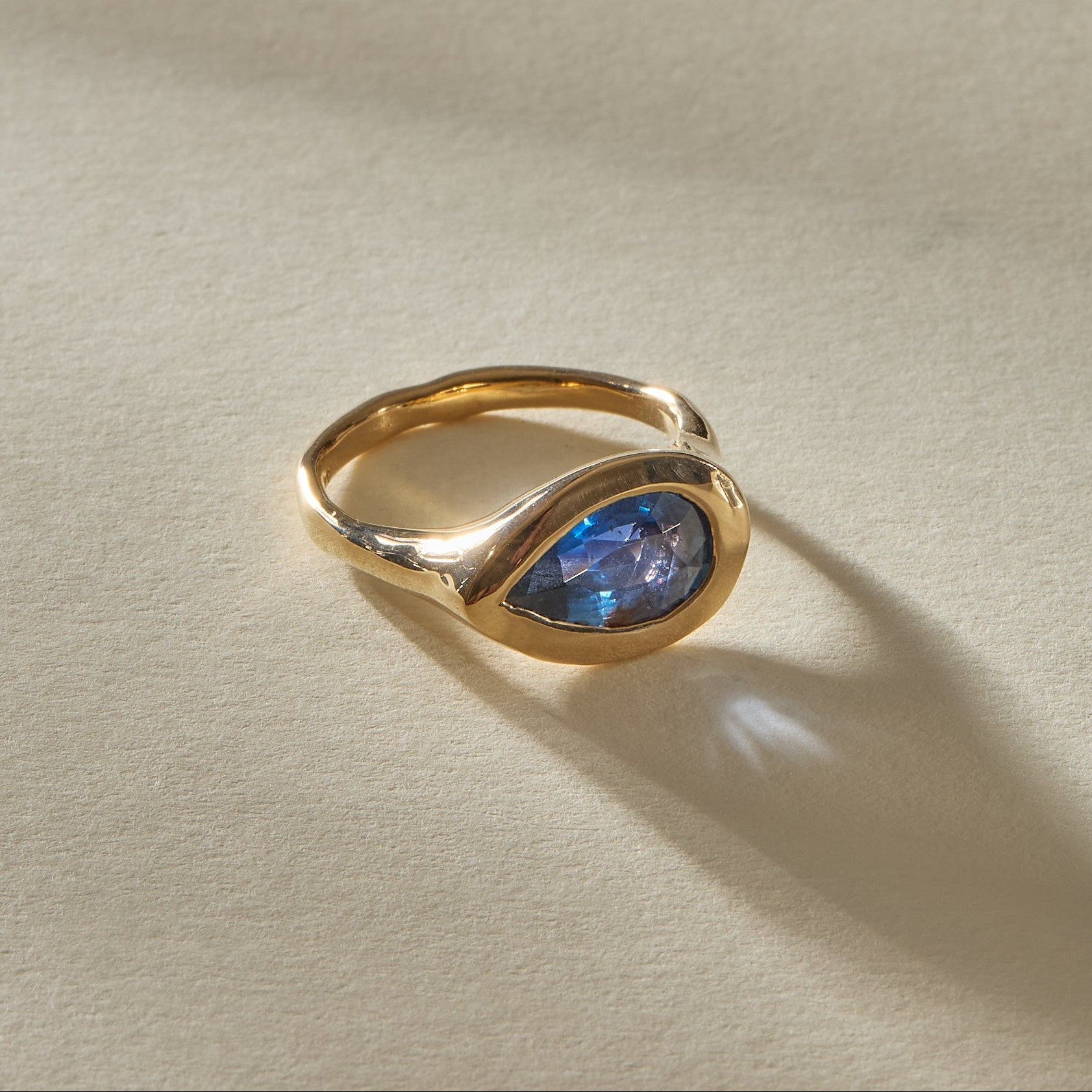 Gold ring with stunning sapphire from catori life