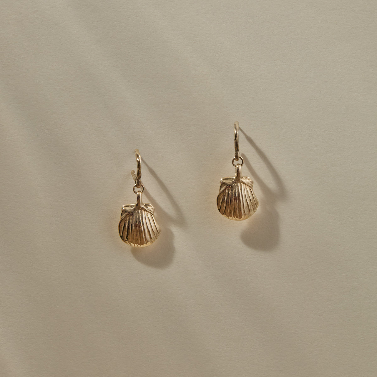 Elysian Shell Hoops | Gold