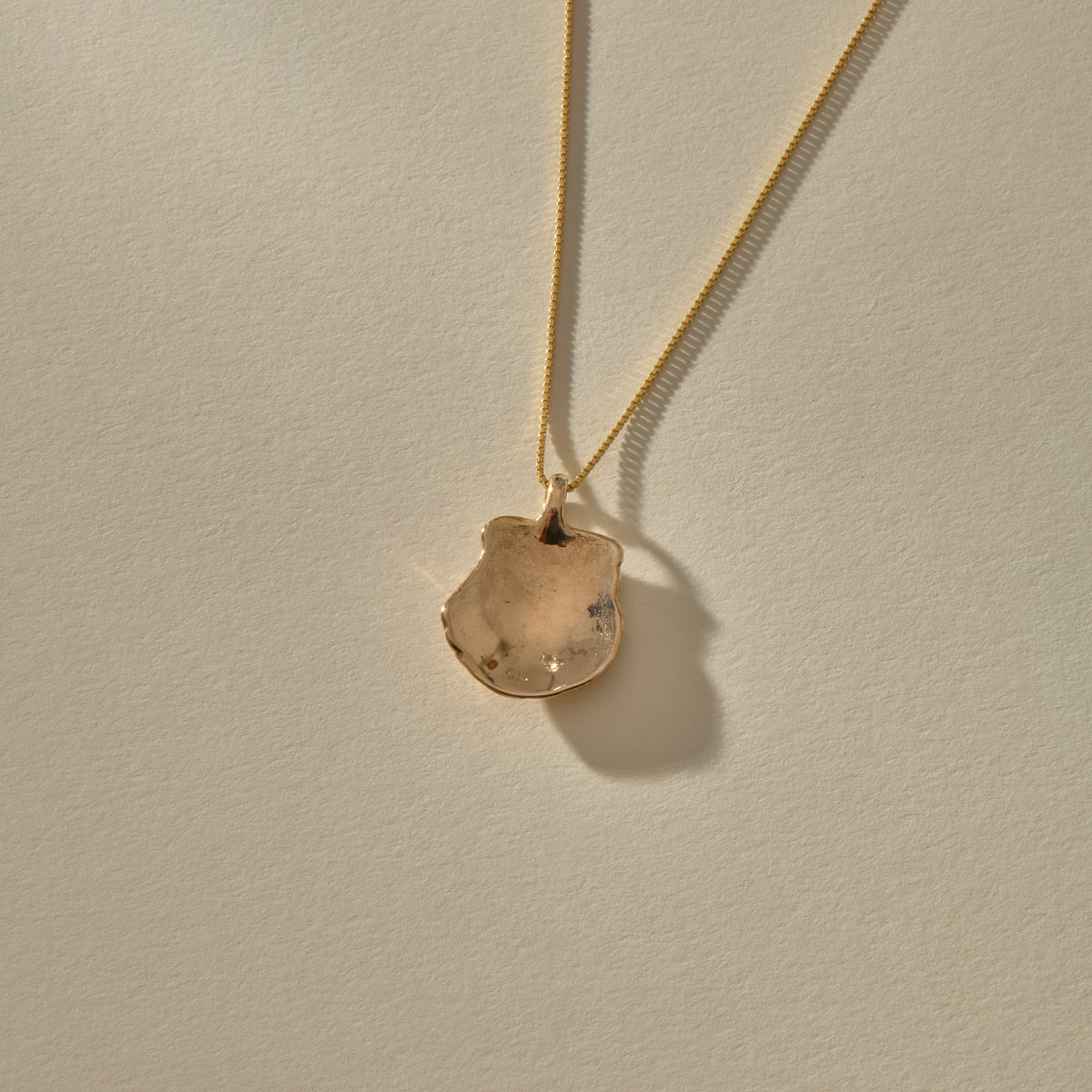 Elysian Shell Necklace | Bronze