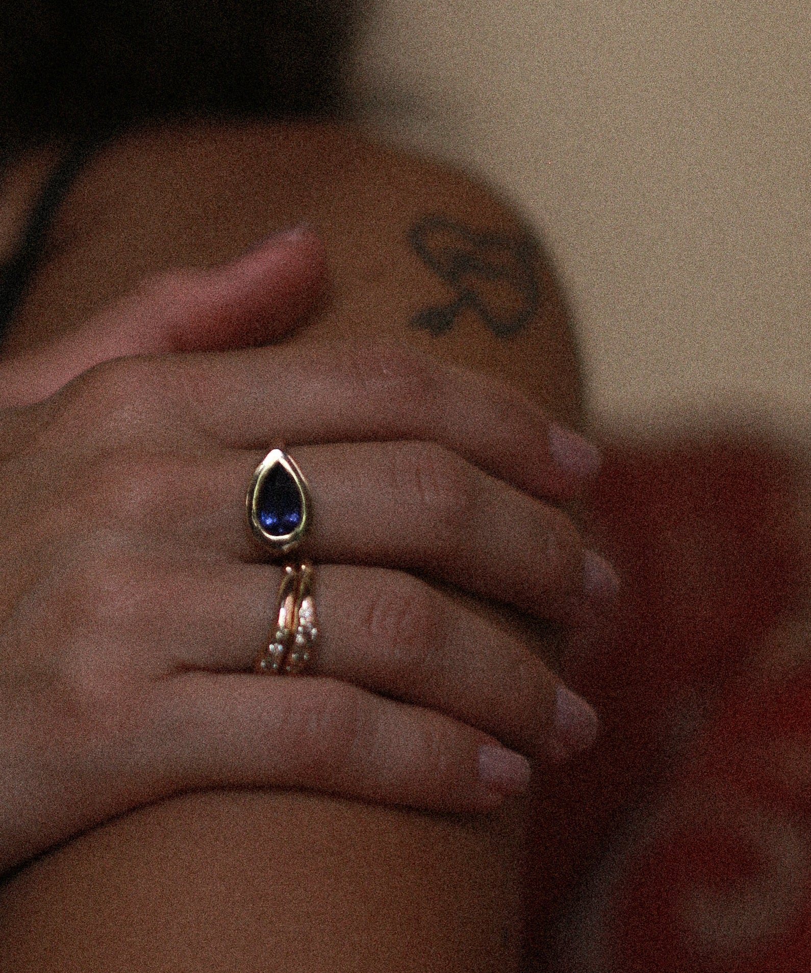 Umba Sapphire Signet Ring